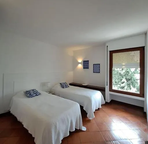 Balaia * Αλμπουφέιρα